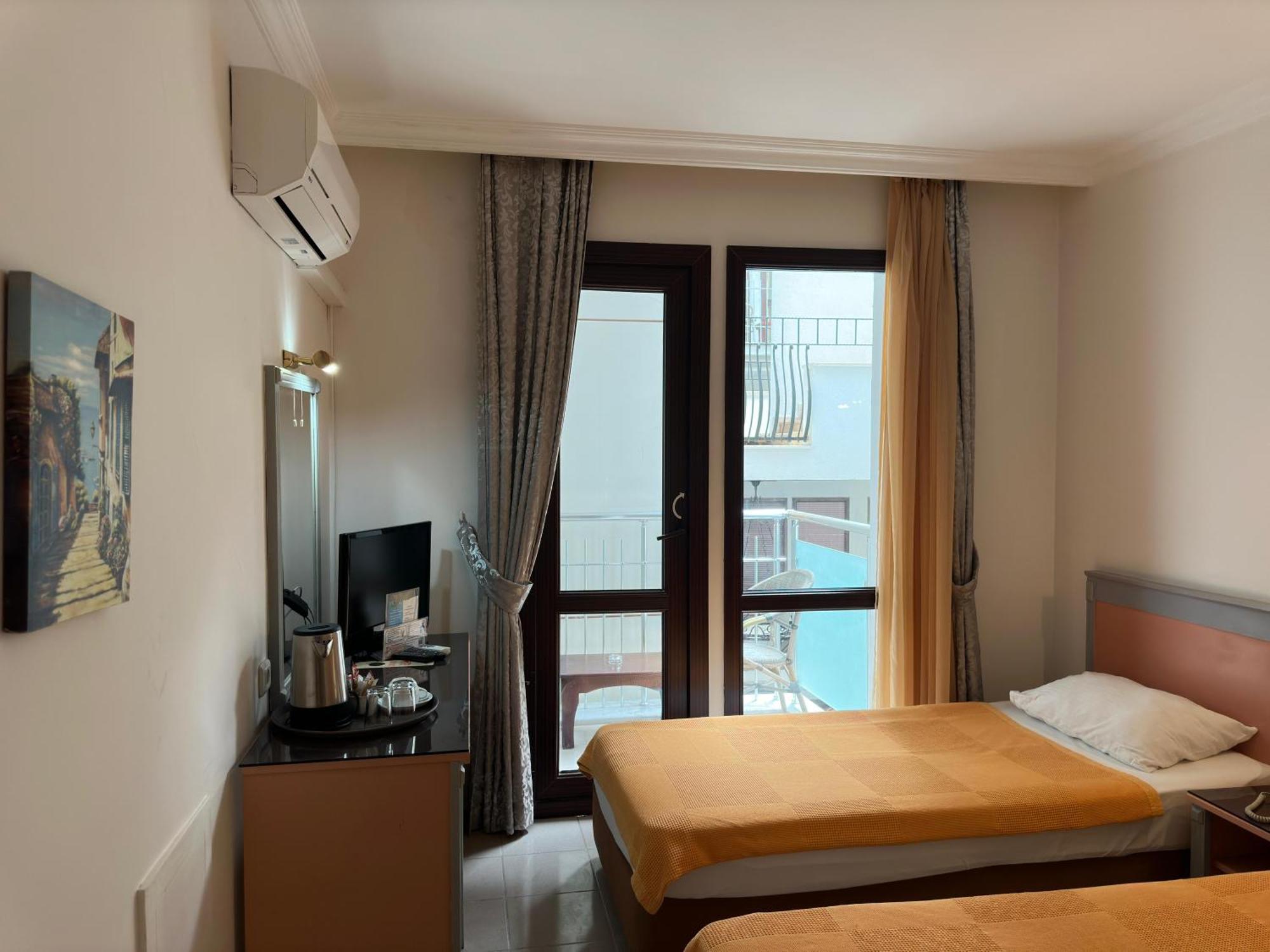 Ata Park Hotel Fethiye Exterior foto